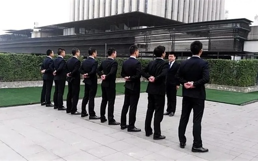 老河口揭秘：如何选择靠谱的收债公司？老司机给你支招